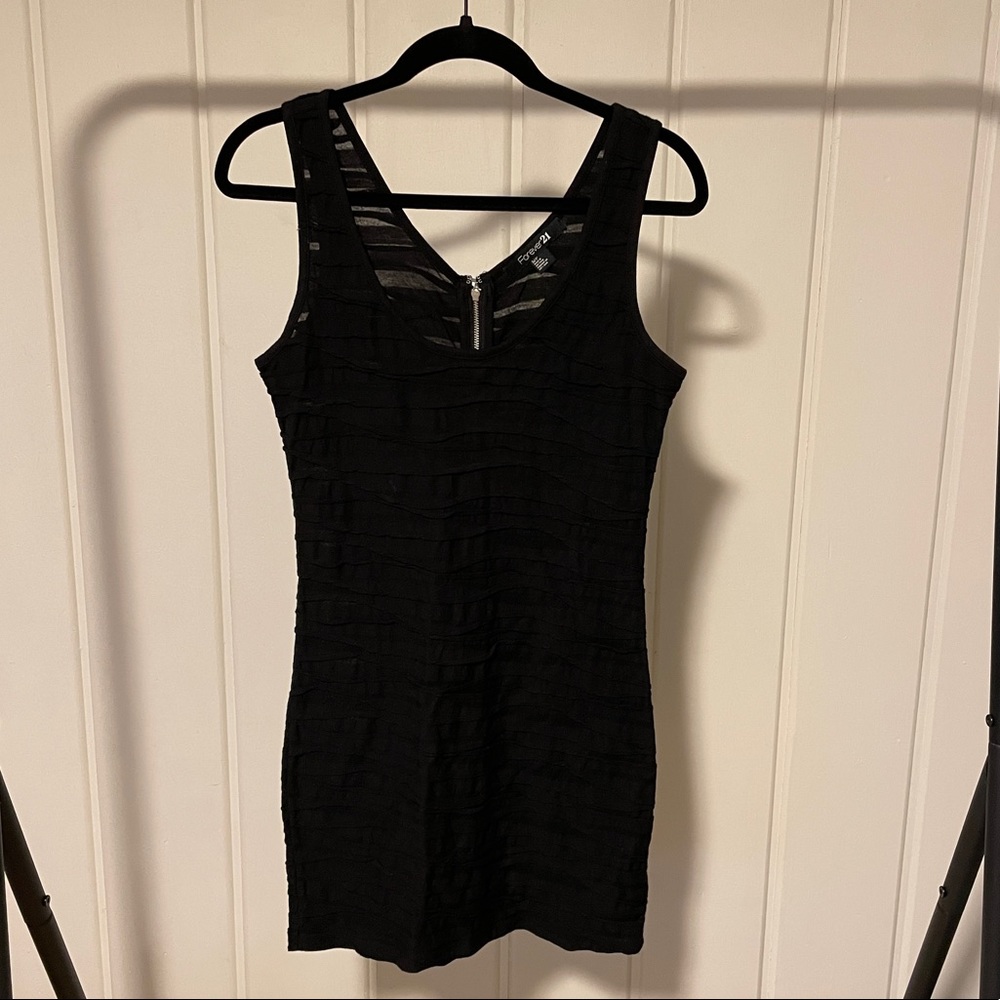 Forever 21 Black Textured Semi-Sheer Body con Dress Size Small